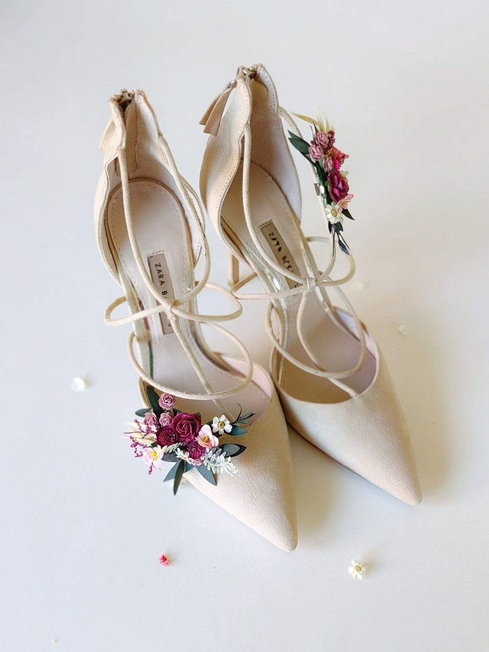 Handmade Flower Shoe Clips: Romantic Bridal Accessory – handmade floral hair accessory by magaela