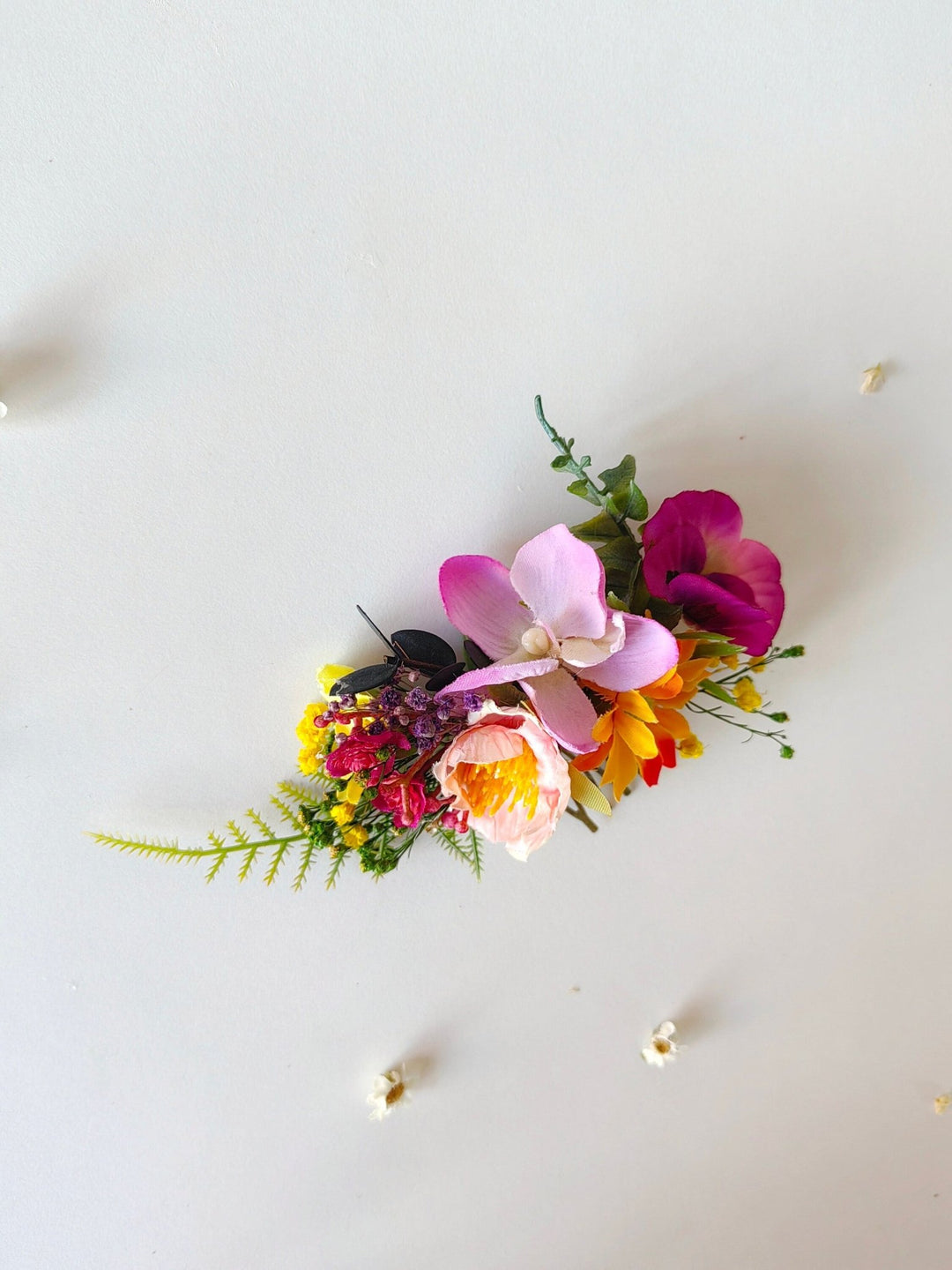 Magenta Flower Hair Comb: Tropical Wedding Headpiece – handmade floral hair accessory by magaela