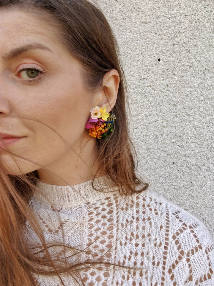 Colorful Flower Bridal Jewelry Set: Meadow Wedding Hair Comb, Earrings, Shoe Clips – handmade floral hair accessory by magaela