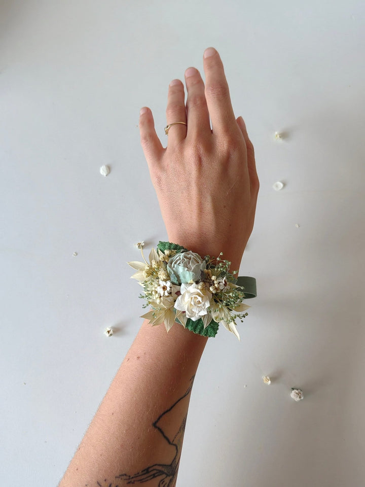 Mint Cream Flower Bridal Set: Rustic Cottagecore Wedding Accessories – handmade floral hair accessory by magaela