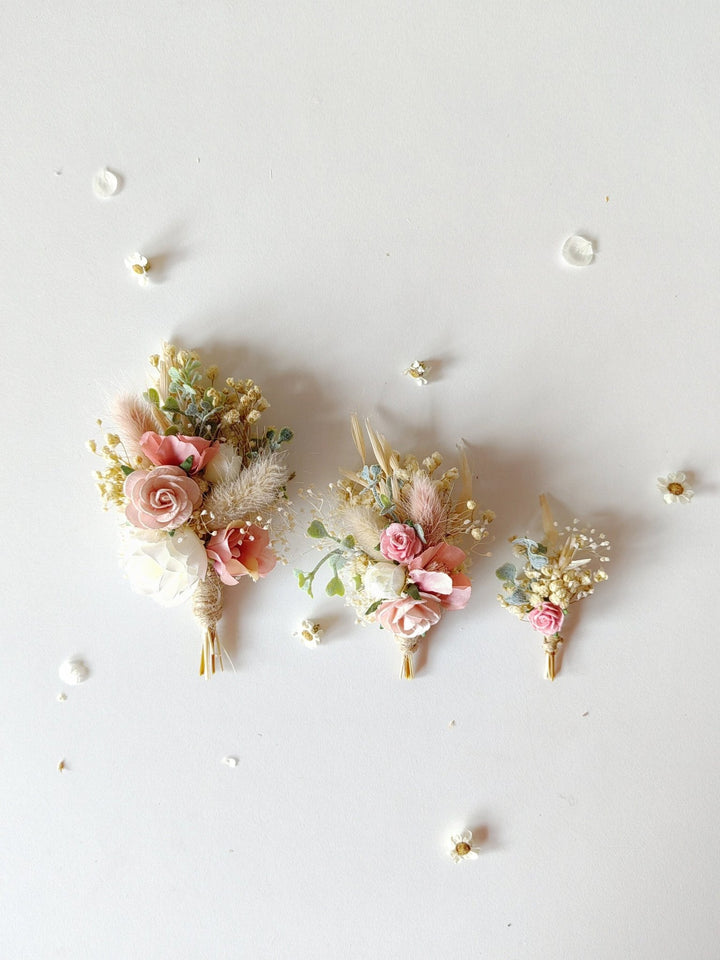 Dusty Pink Wedding Boutonniere: Groom & Bestman Flower Lapel – handmade floral hair accessory by magaela