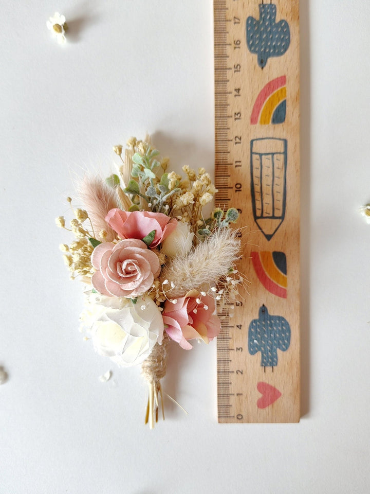 Dusty Pink Wedding Boutonniere: Groom & Bestman Flower Lapel – handmade floral hair accessory by magaela