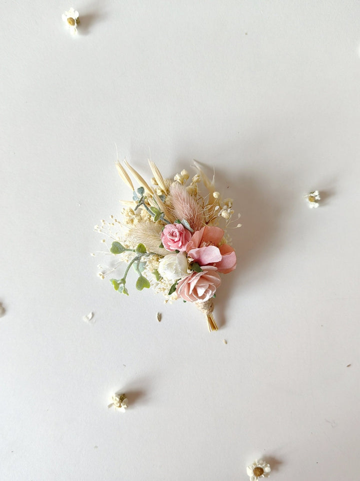 Dusty Pink Wedding Boutonniere: Groom & Bestman Flower Lapel – handmade floral hair accessory by magaela