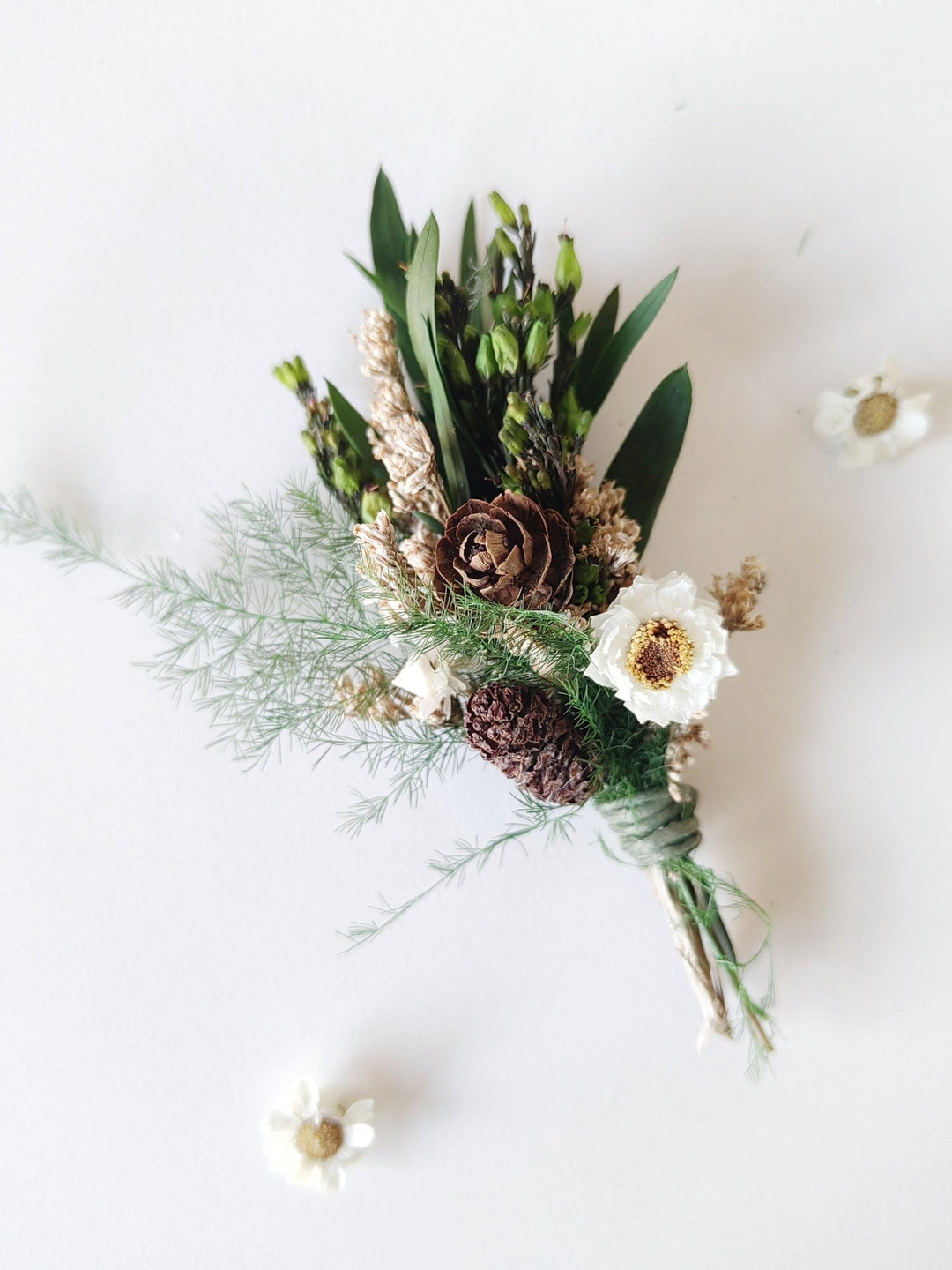 Woodland Groom Boutonniere: Natural Pine Cone Corsage – handmade floral hair accessory by magaela