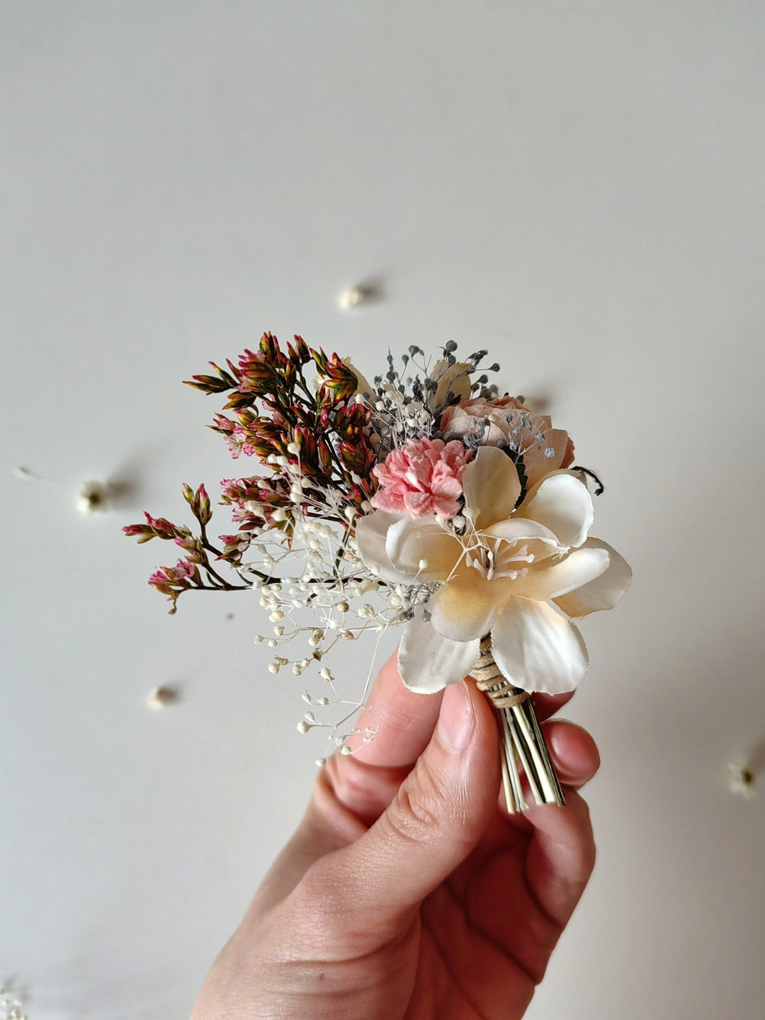 Blush Flower Boutonniere: Summer Wedding Groom Corsage – handmade floral hair accessory by magaela