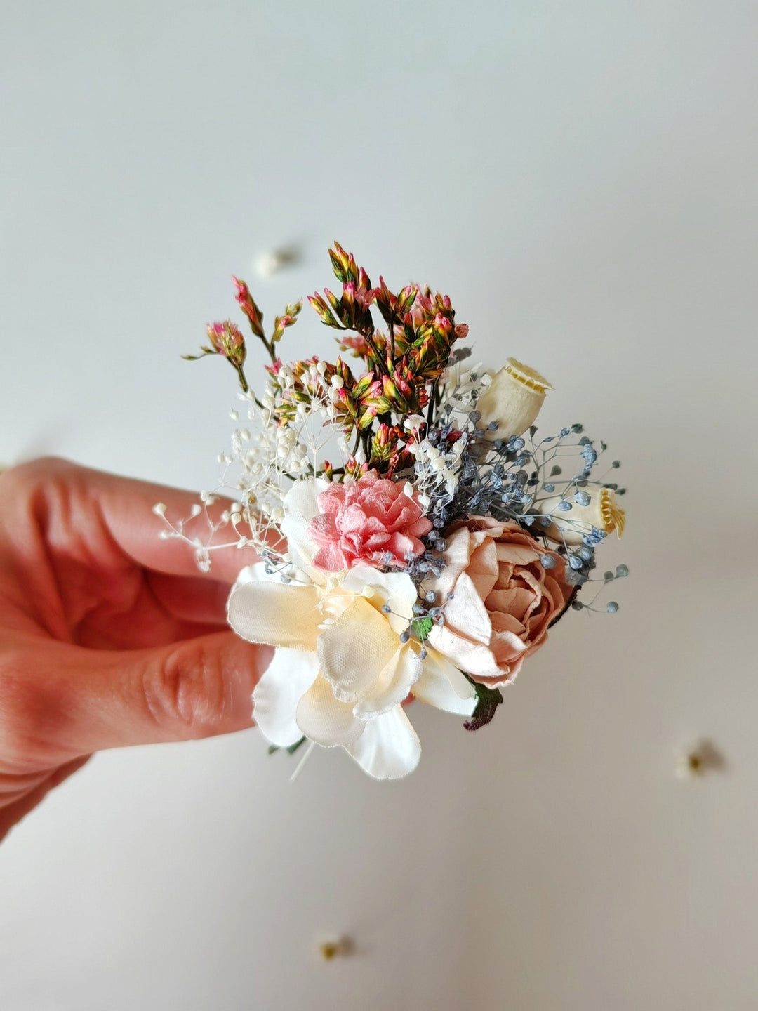 Blush Flower Boutonniere: Summer Wedding Groom Corsage – handmade floral hair accessory by magaela
