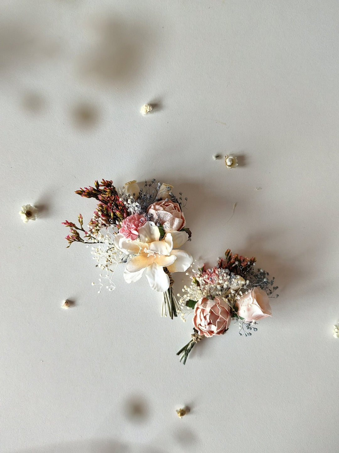 Blush Flower Boutonniere: Summer Wedding Groom Corsage – handmade floral hair accessory by magaela
