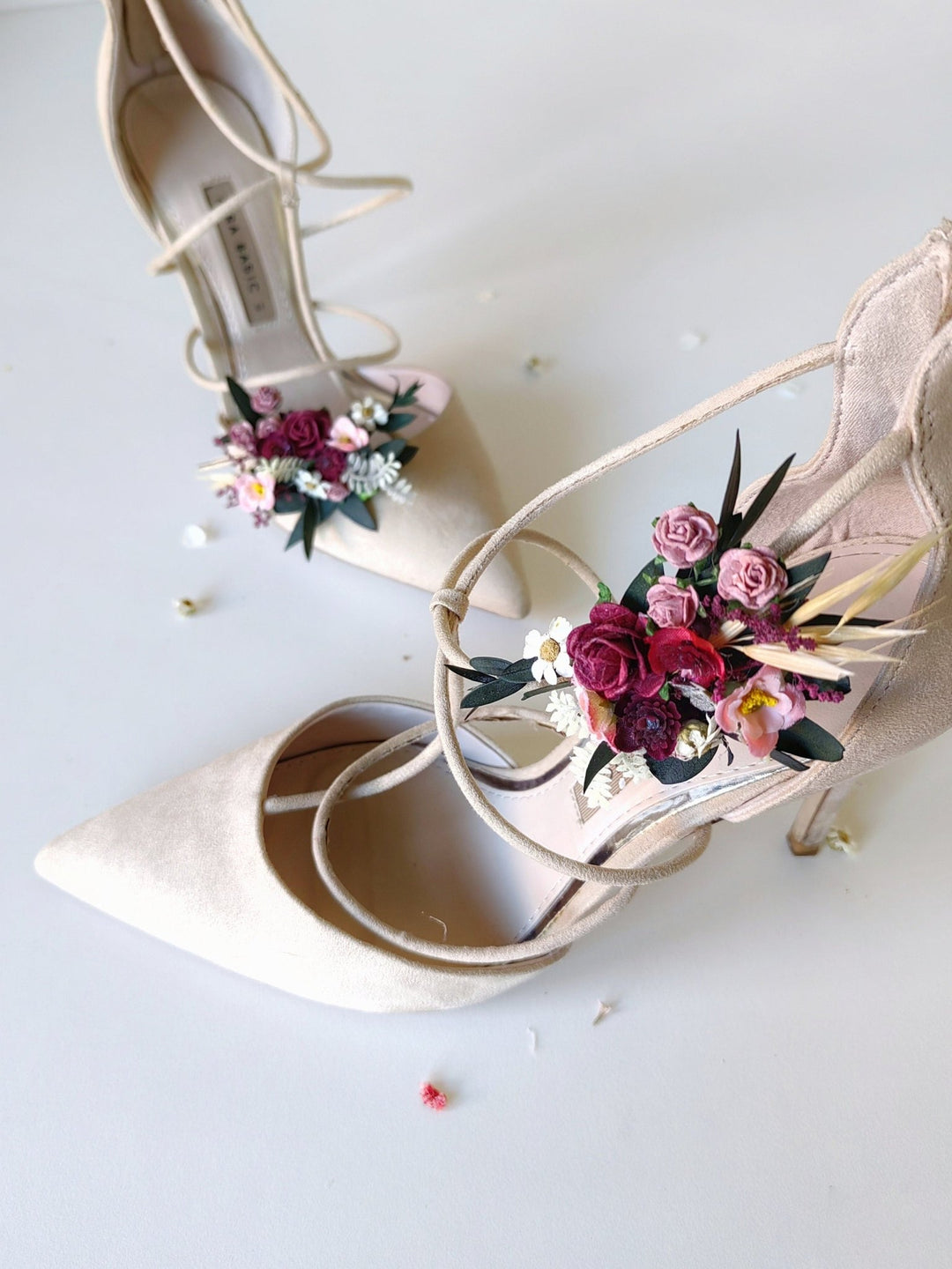 Handmade Flower Shoe Clips: Romantic Bridal Accessory – handmade floral hair accessory by magaela