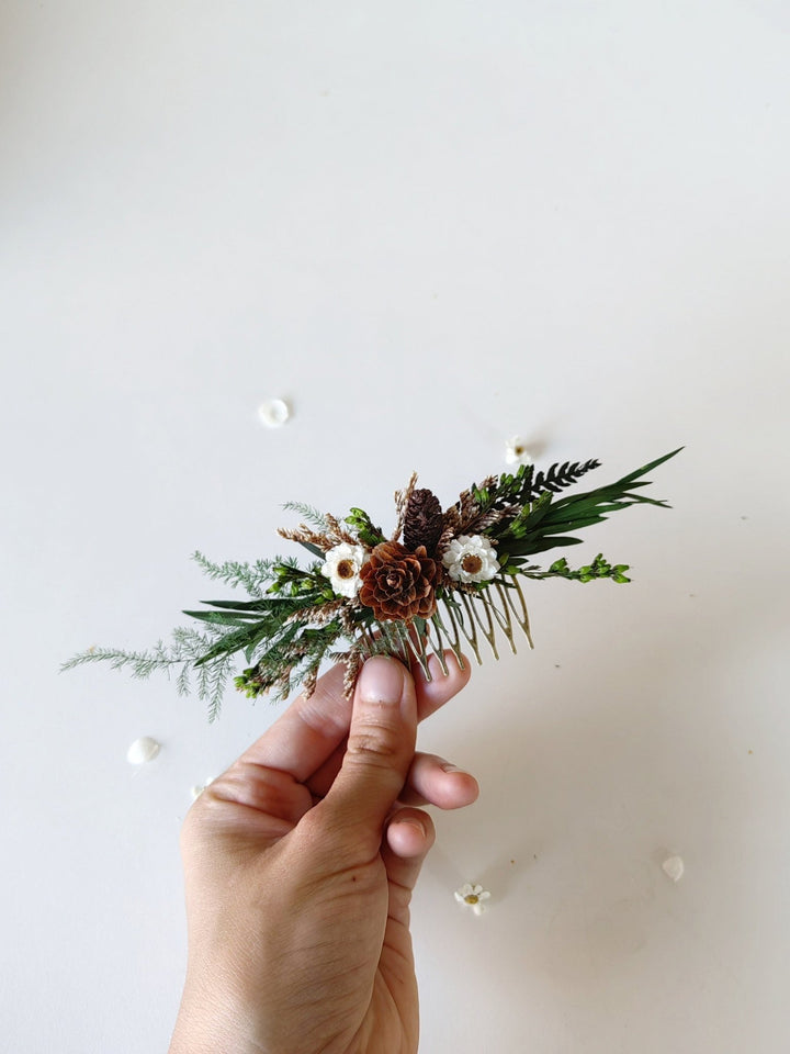 Pine Cone Bridal Hair Comb: Woodland Wedding Hair Accessory – handmade floral hair accessory by magaela