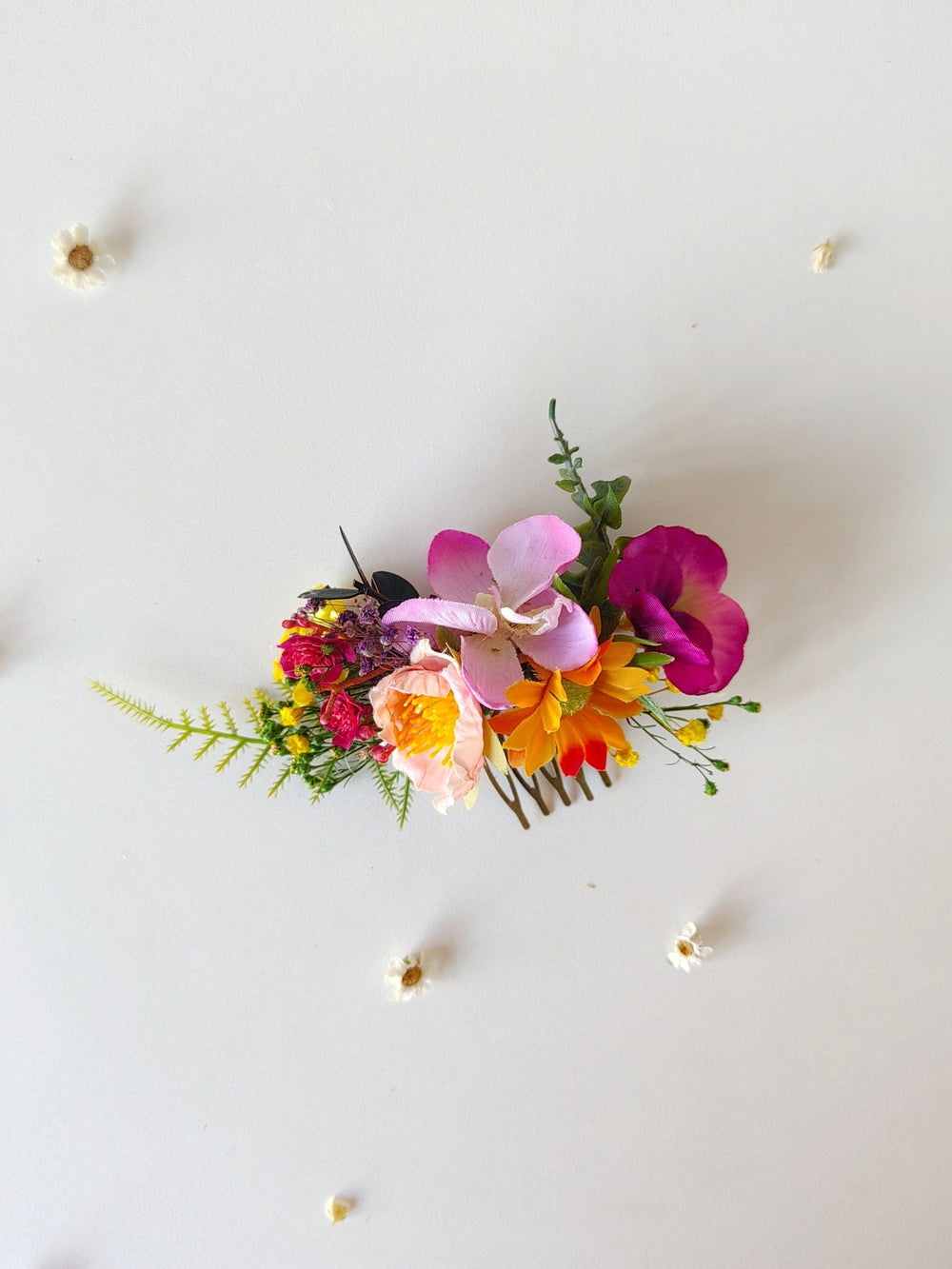 Magenta Flower Hair Comb: Tropical Wedding Headpiece – handmade floral hair accessory by magaela