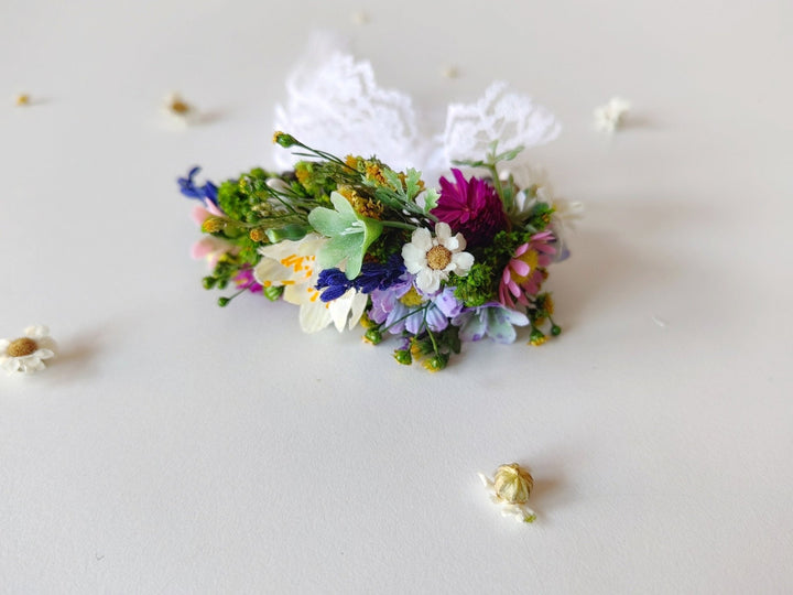 Wildflower Corsage Bracelet: Meadow Wedding Wrist Ribbon – handmade floral hair accessory by magaela