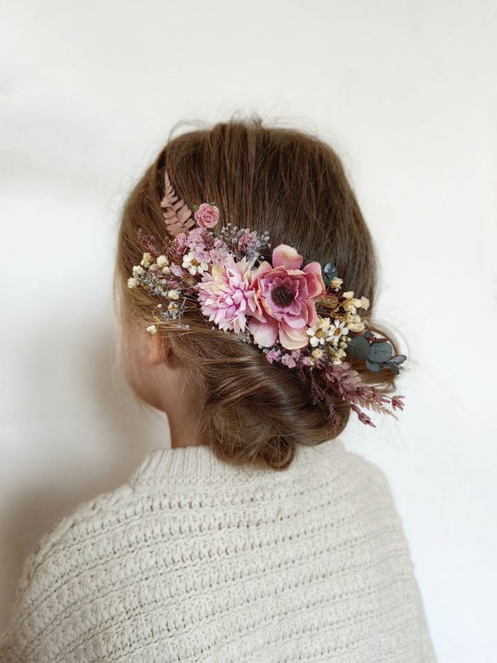 Pink Purple Flower Bridal Set: Boho Wedding Hair Comb, Boutonniere – handmade floral hair accessory by magaela