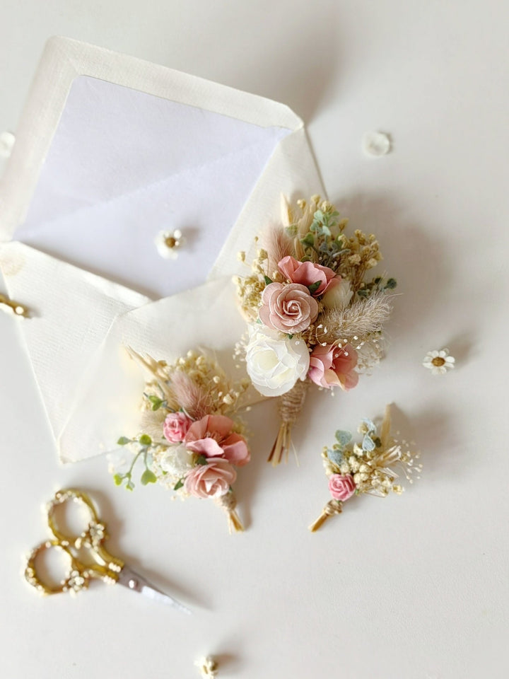 Dusty Pink Wedding Boutonniere: Groom & Bestman Flower Lapel – handmade floral hair accessory by magaela