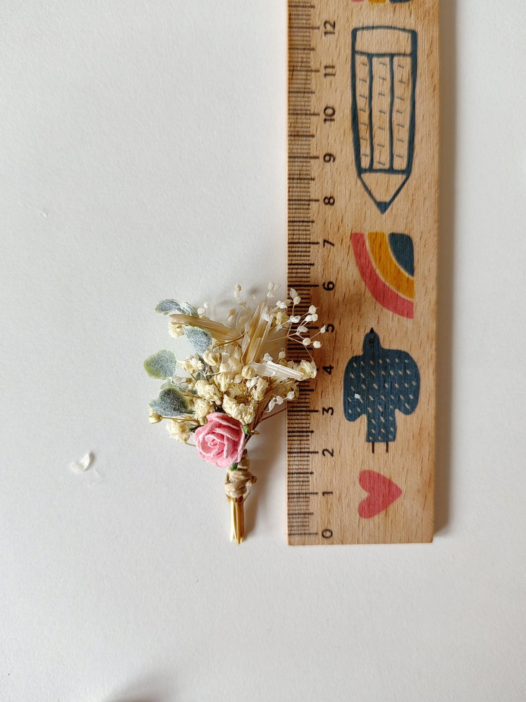 Dusty Pink Wedding Boutonniere: Groom & Bestman Flower Lapel – handmade floral hair accessory by magaela