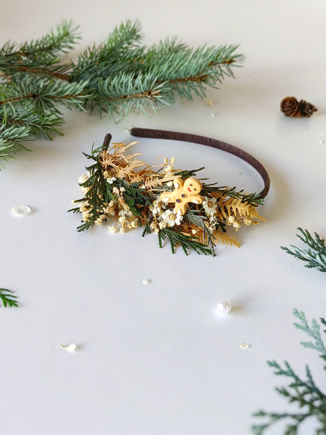Christmas Headband: Gingerbread, Preserved Flowers, Winter Headpiece – handmade floral hair accessory by magaela