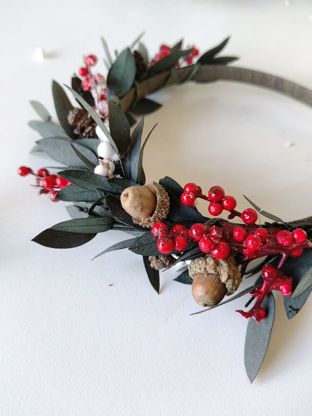 Woodland Christmas Headband: Berries & Acorns Winter Wedding Accessory – handmade floral hair accessory by magaela