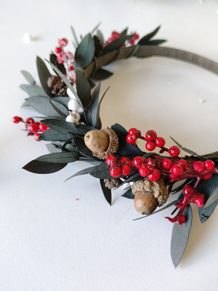 Woodland Christmas Headband: Berries & Acorns Winter Wedding Accessory – handmade floral hair accessory by magaela