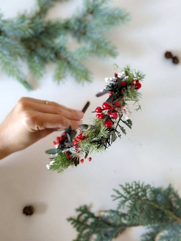 Christmas Woodland Headband: Red Berry & Needle Crown – handmade floral hair accessory by magaela