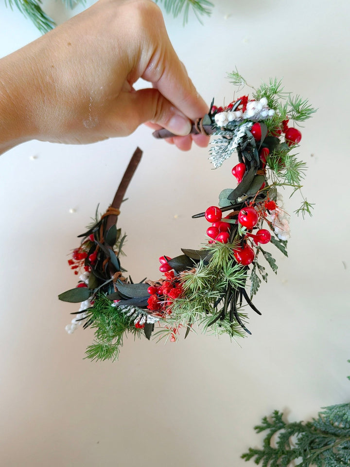 Christmas Woodland Headband: Red Berry & Needle Crown – handmade floral hair accessory by magaela