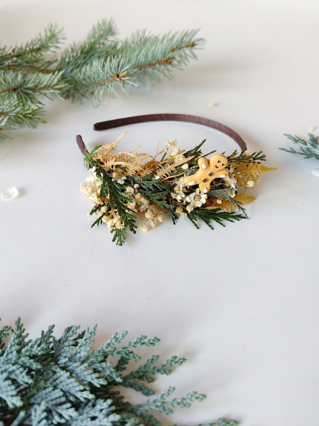 Christmas Headband: Gingerbread, Preserved Flowers, Winter Headpiece – handmade floral hair accessory by magaela