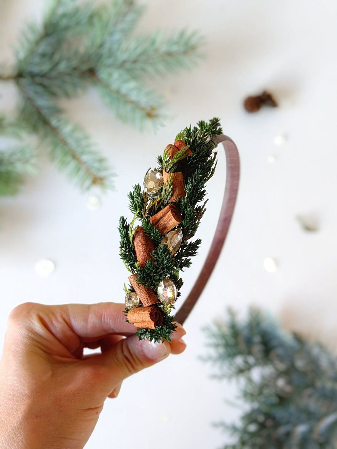 Christmas Flower Headband: Cinnamon, Needles & Strass Holiday Headpiece – handmade floral hair accessory by magaela