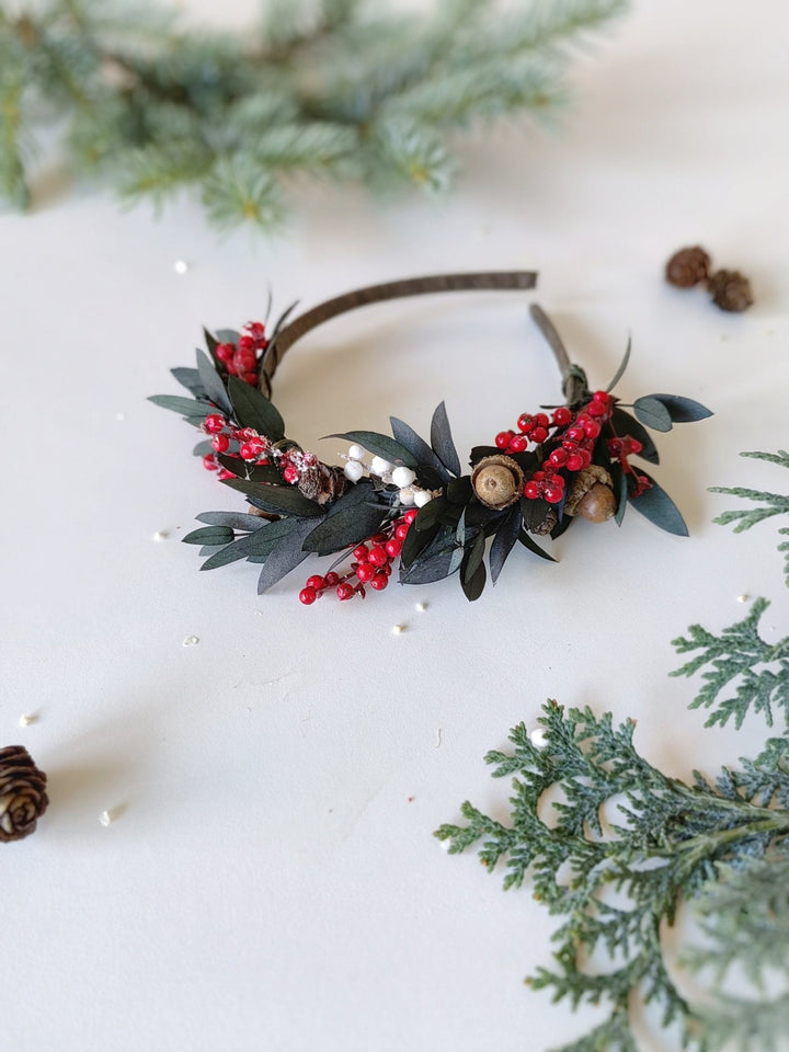 Woodland Christmas Headband: Berries & Acorns Winter Wedding Accessory – handmade floral hair accessory by magaela