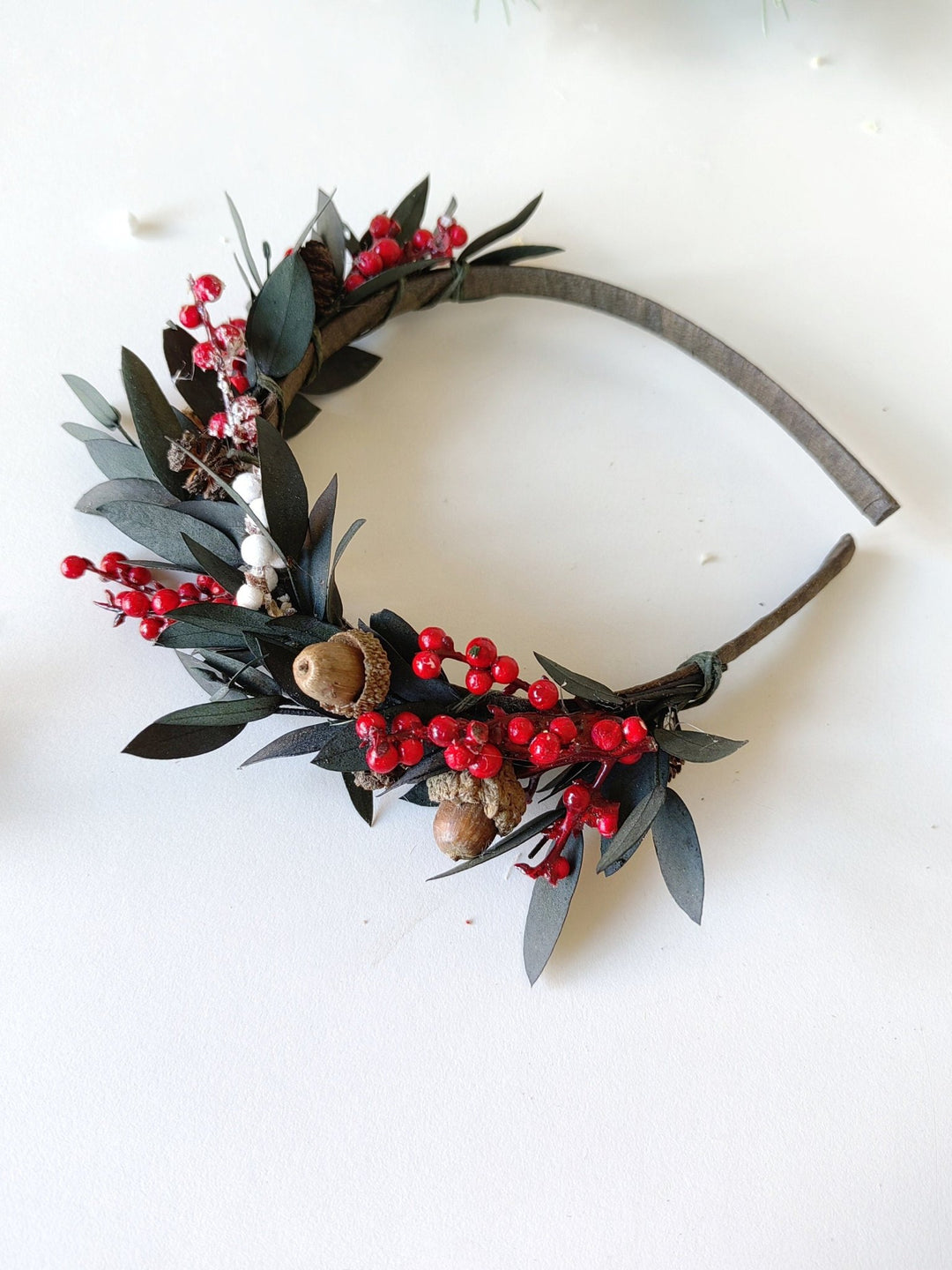 Woodland Christmas Headband: Berries & Acorns Winter Wedding Accessory – handmade floral hair accessory by magaela