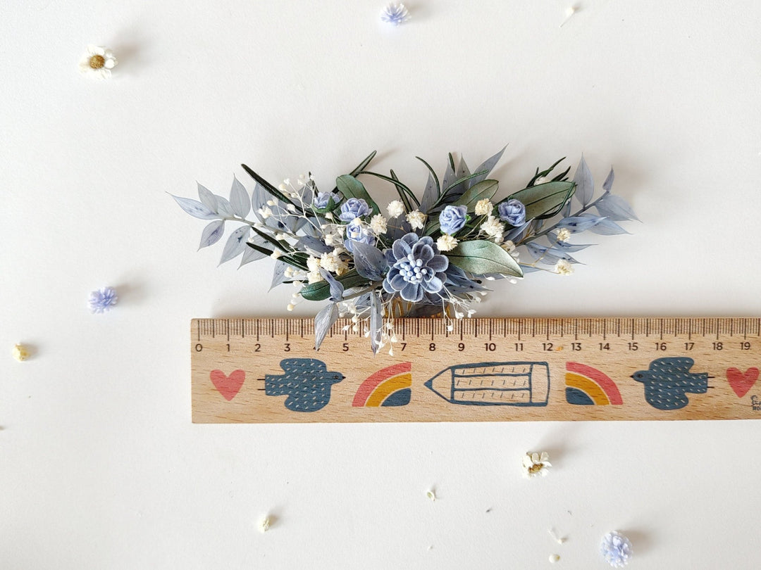 Baby Blue Flower Bridal Hair Comb: Romantic Greenery Hairpiece – handmade floral hair accessory by magaela