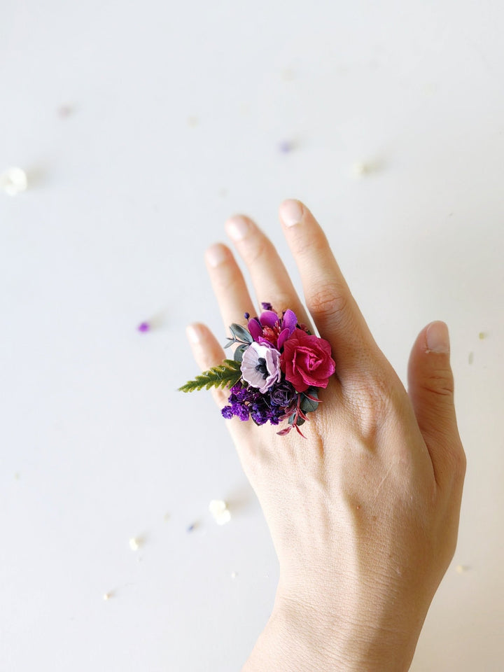 Magenta Flower Ring: Boho Wedding Jewelry, Adjustable Band – handmade floral hair accessory by magaela