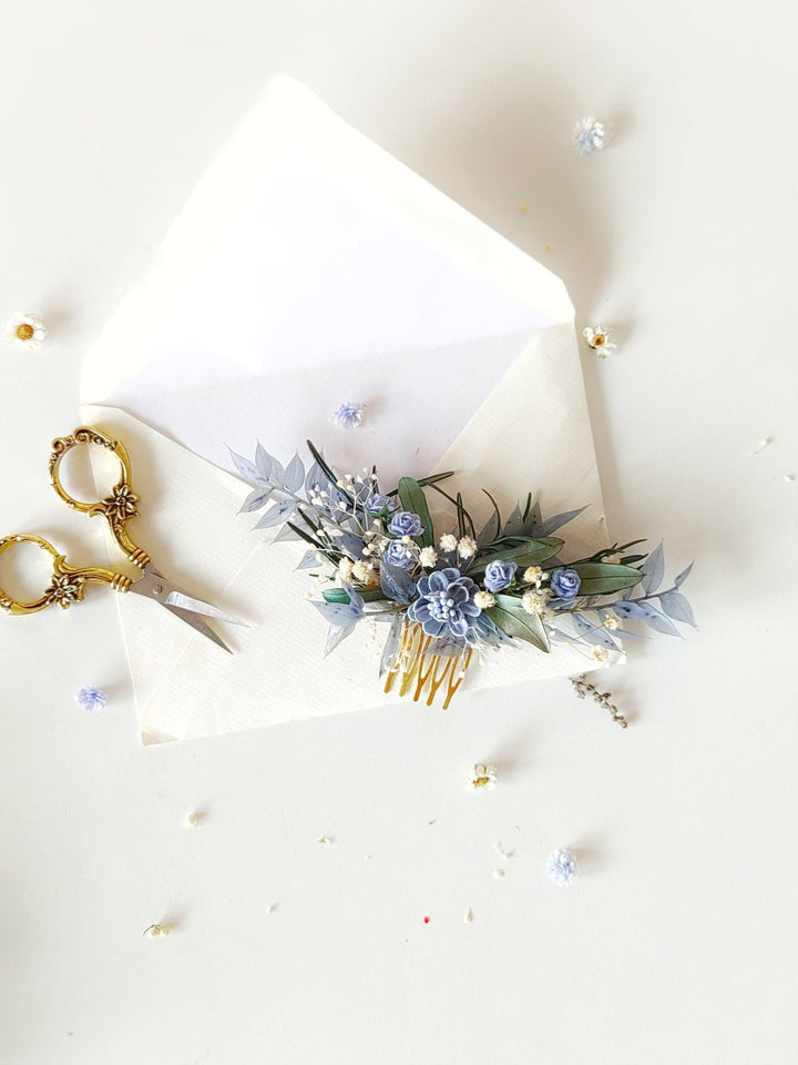 Baby Blue Flower Bridal Hair Comb: Romantic Greenery Hairpiece – handmade floral hair accessory by magaela