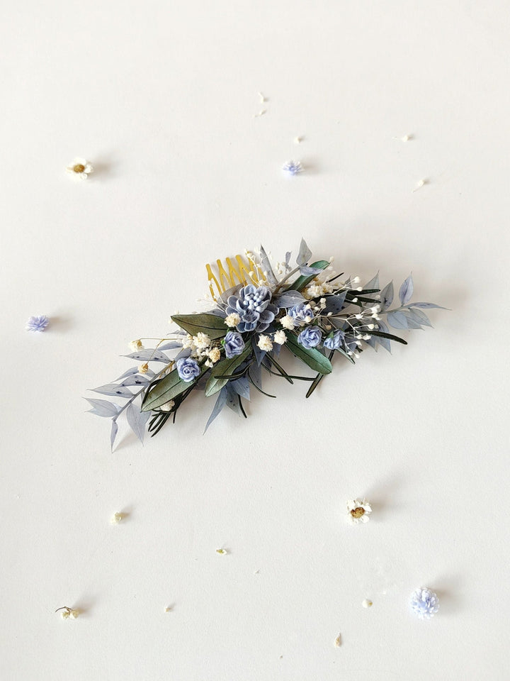 Baby Blue Flower Bridal Hair Comb: Romantic Greenery Hairpiece – handmade floral hair accessory by magaela