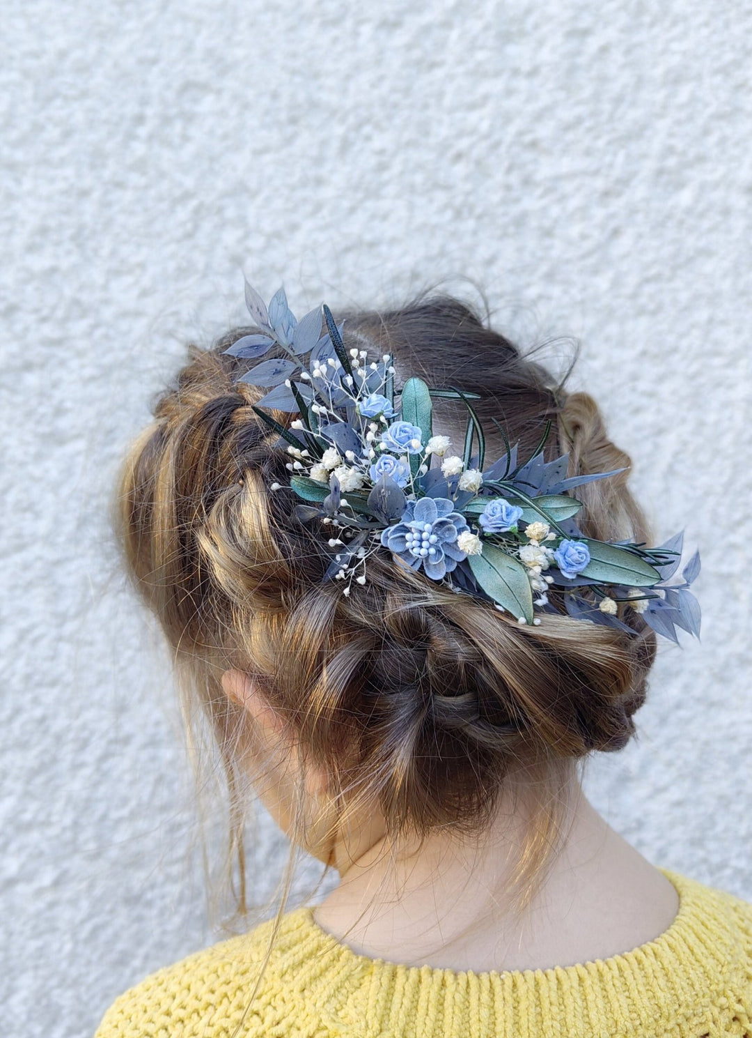 Baby Blue Flower Bridal Hair Comb: Romantic Greenery Hairpiece – handmade floral hair accessory by magaela