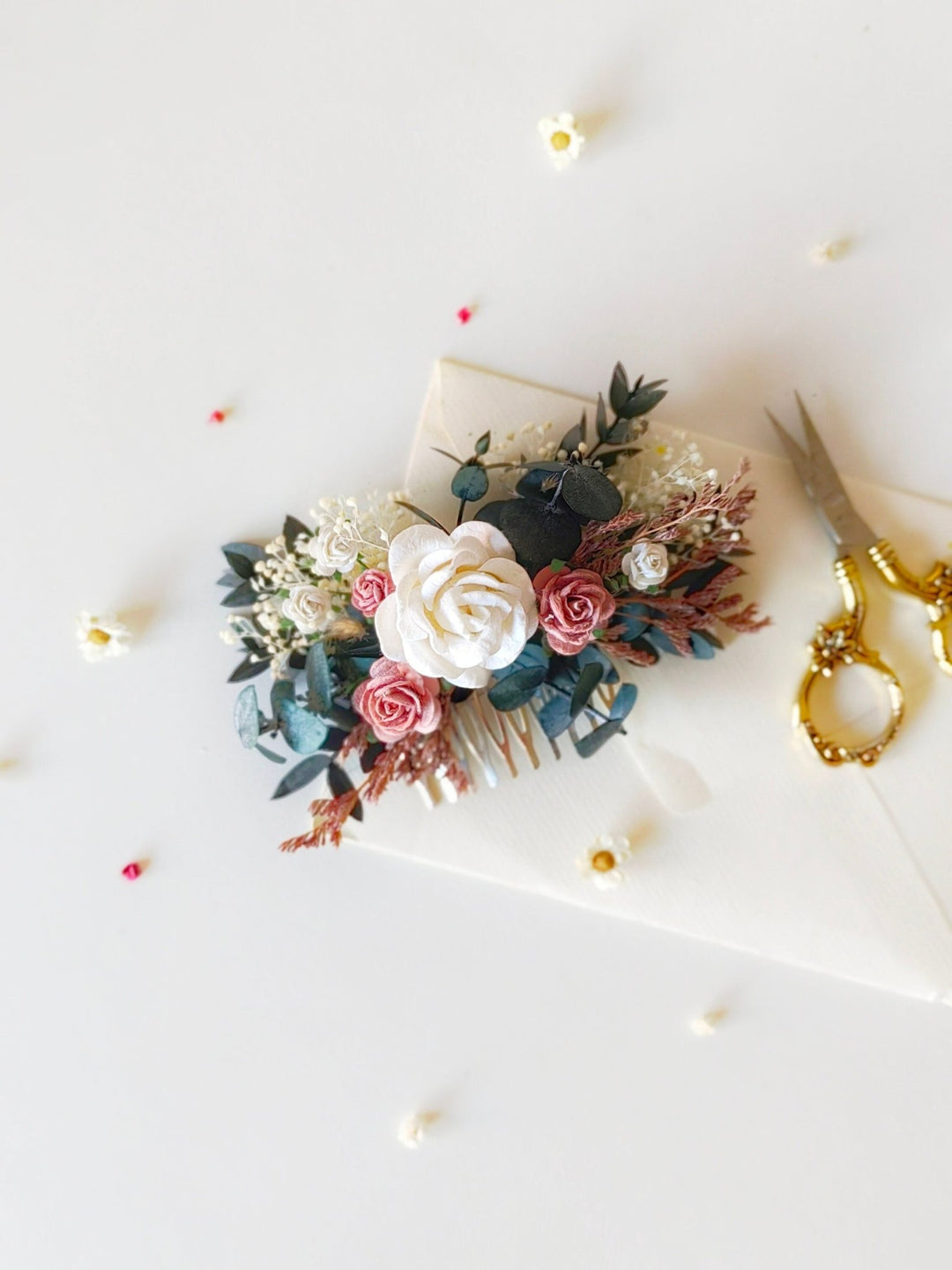 Dusty Pink Rose Bridal Hair Comb: Boho Wedding Headpiece – handmade floral hair accessory by magaela