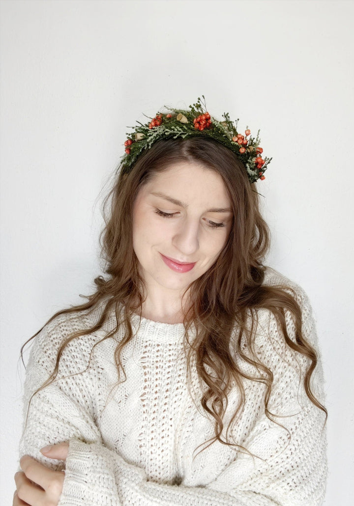 Preserved Flower Christmas Headband: Woodland Fairycore Headpiece – handmade floral hair accessory by magaela