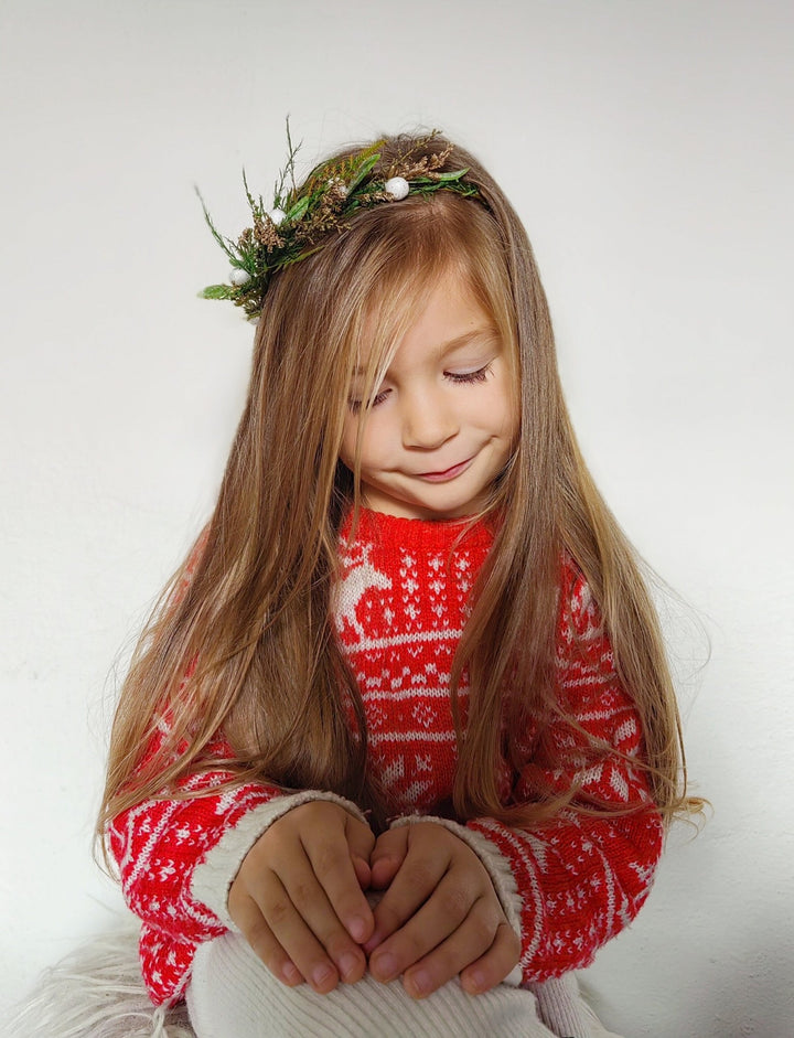 Winter Woodland Headband: Greenery Christmas Party Hair Accessory – handmade floral hair accessory by magaela