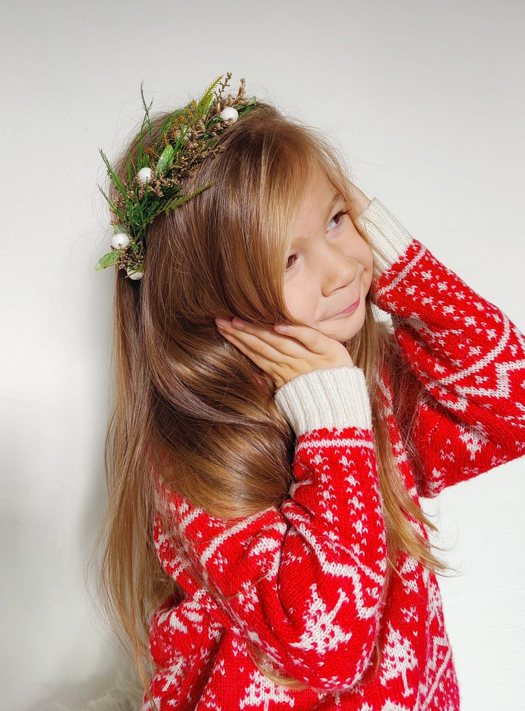 Winter Woodland Headband: Greenery Christmas Party Hair Accessory – handmade floral hair accessory by magaela