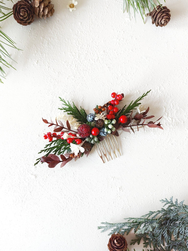 Christmas Berry Hair Comb: Winter Wedding Woodland Headpiece – handmade floral hair accessory by magaela