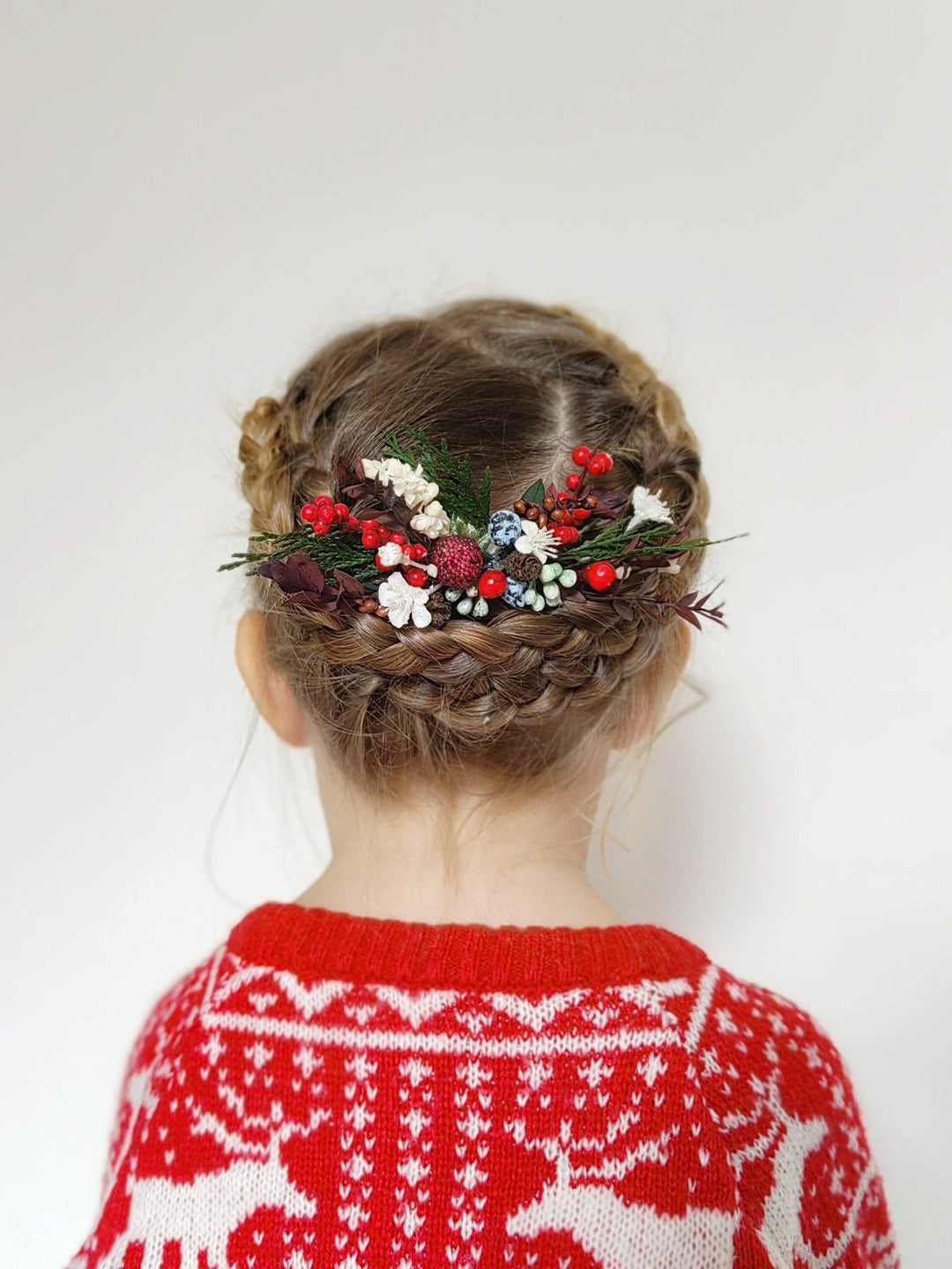 Christmas Berry Hair Comb: Winter Wedding Woodland Headpiece – handmade floral hair accessory by magaela