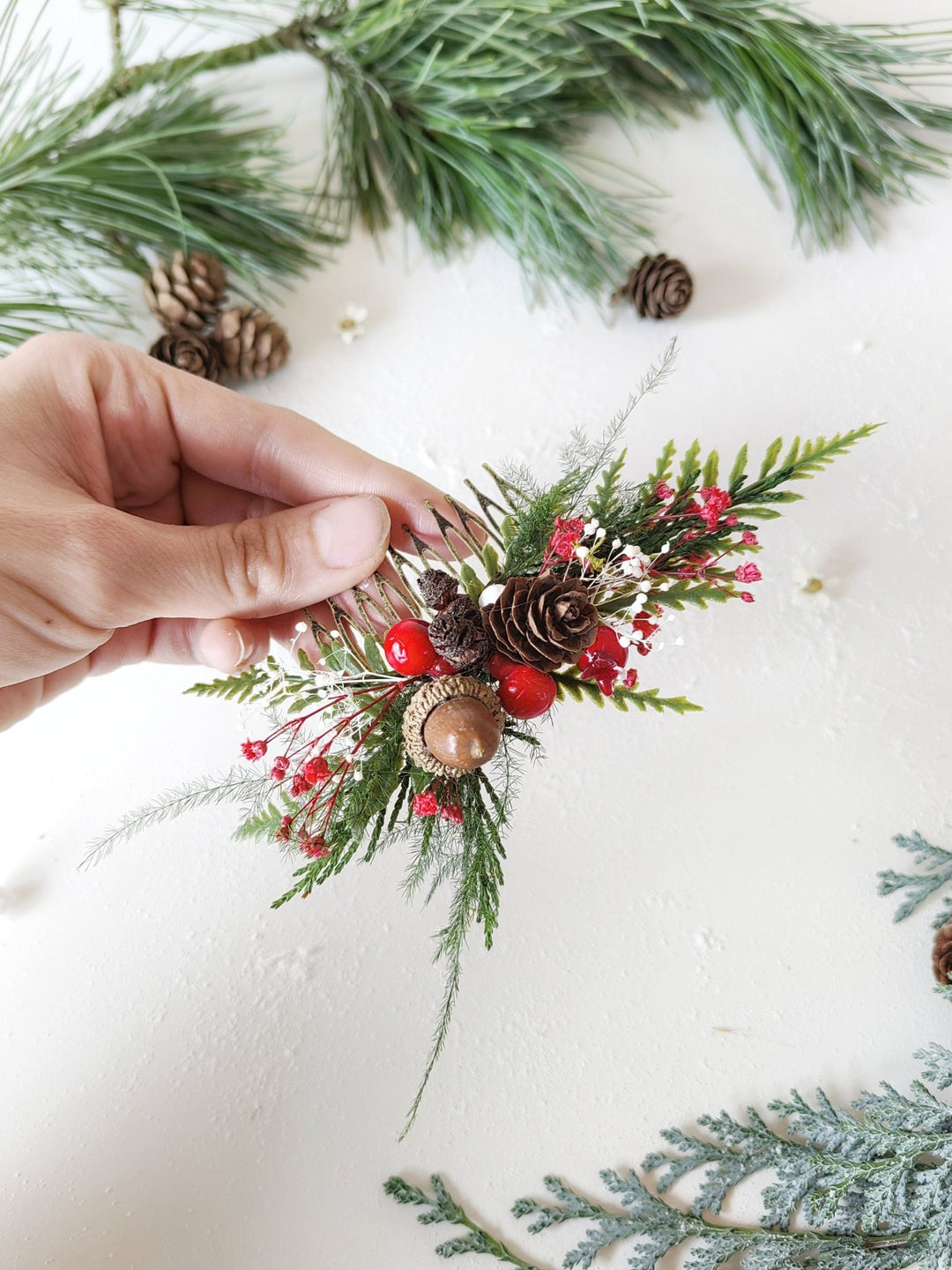 Pine Cone & Red Berry Hair Comb: Woodland Christmas Headpiece – handmade floral hair accessory by magaela