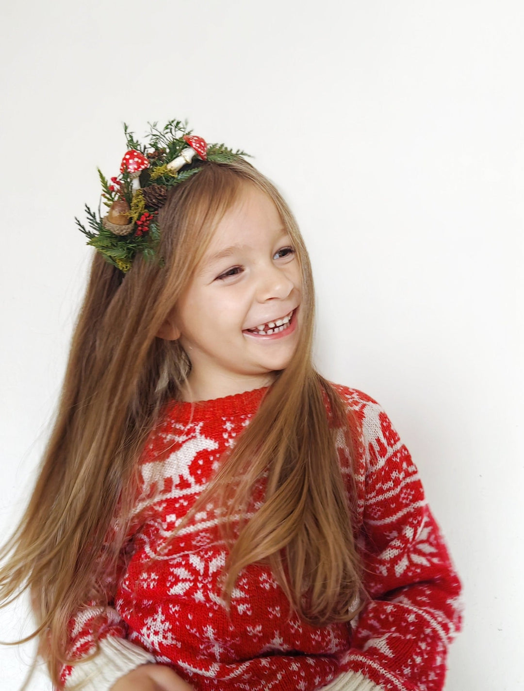 Christmas Woodland Headband: Mushroom, Acorn & Pine Cone Headpiece – handmade floral hair accessory by magaela