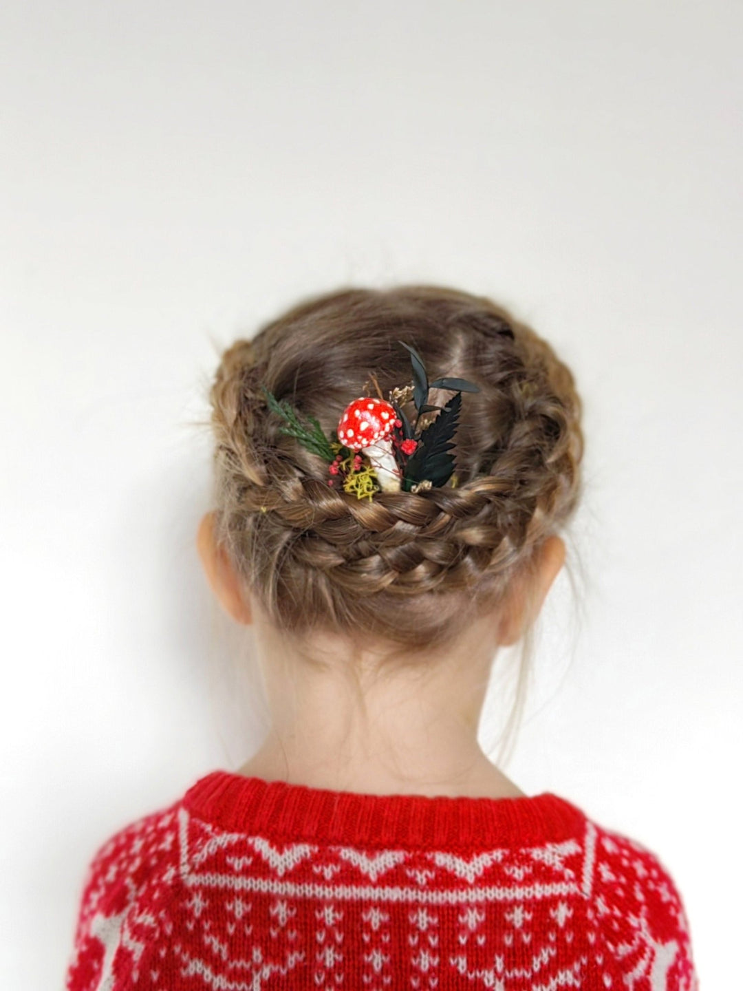 Toadstool Hairpin: Vintage Woodland Flower Headpiece – handmade floral hair accessory by magaela