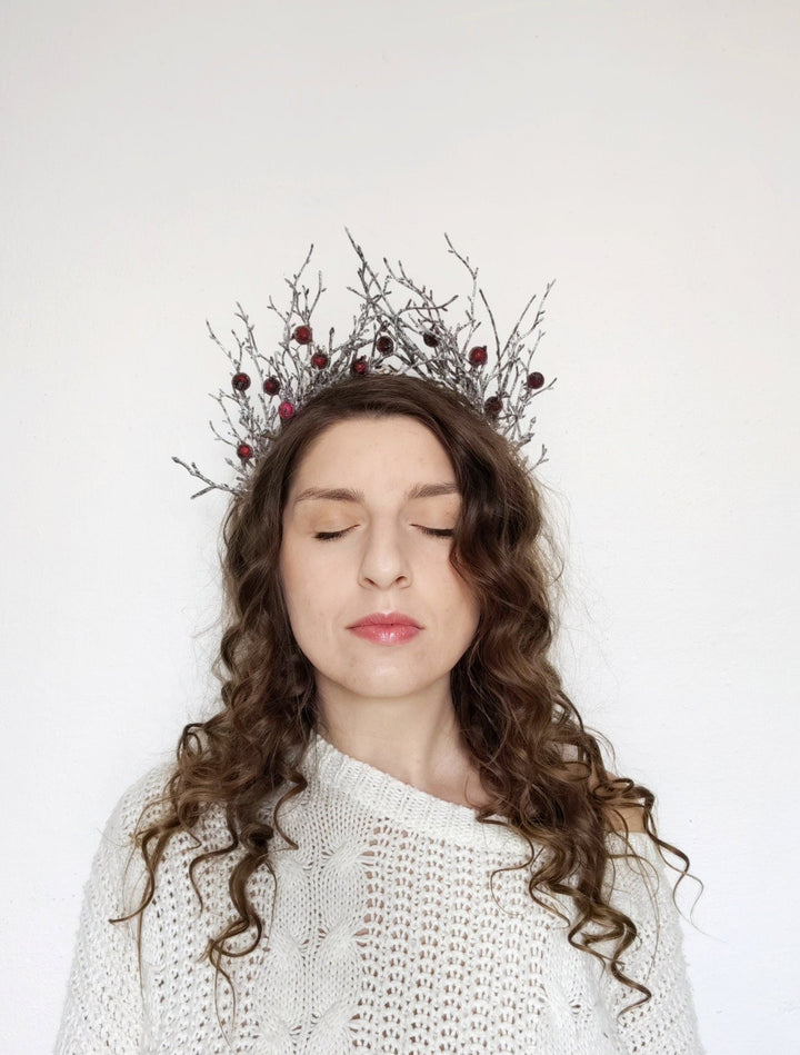 Winter Bridal Crown: Red Berries, Fairytale Wedding Headpiece – handmade floral hair accessory by magaela