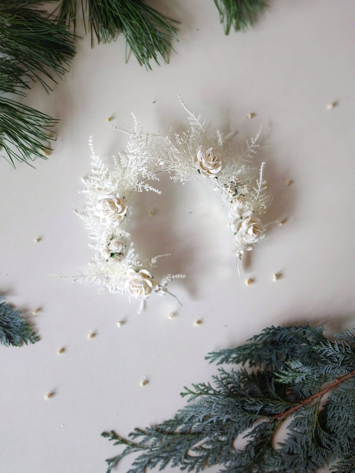 Cream Flower Bridal Crown: Romantic Wedding Headpiece – handmade floral hair accessory by magaela