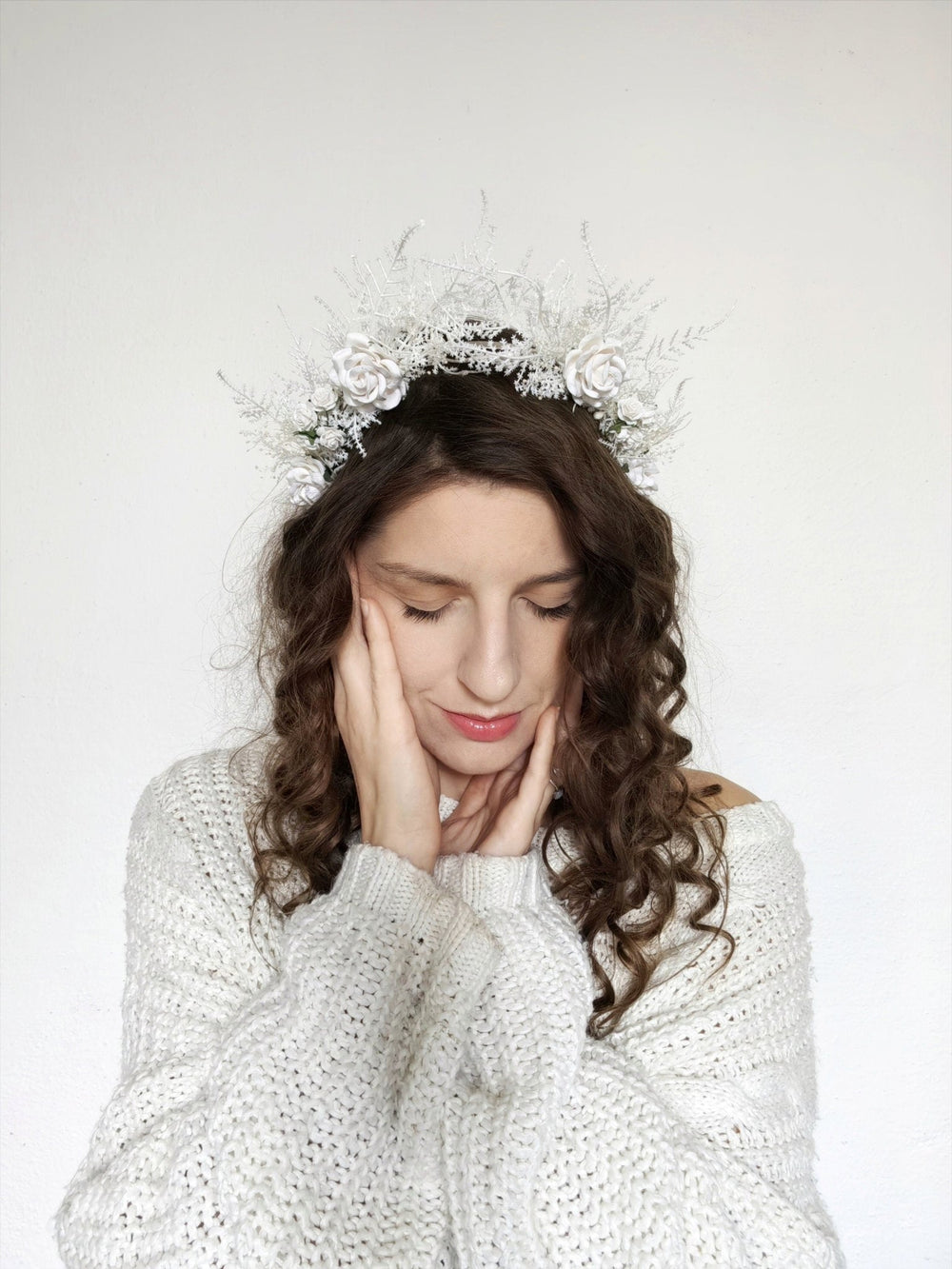 Cream Flower Bridal Crown: Romantic Wedding Headpiece – handmade floral hair accessory by magaela