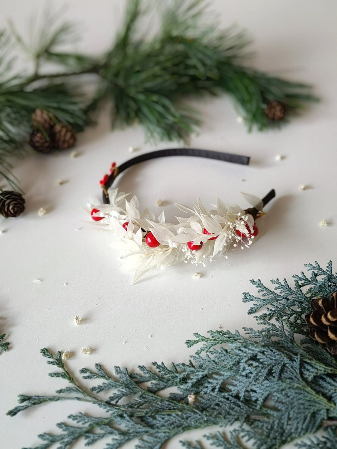 Winter Flower Headband: Red Berries & Preserved Floral Headpiece – handmade floral hair accessory by magaela