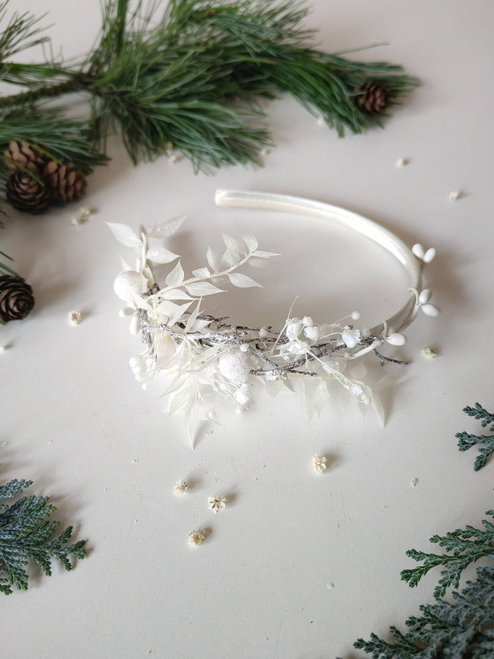 White Flower Winter Headband: Frozen Wedding Hair Accessory – handmade floral hair accessory by magaela