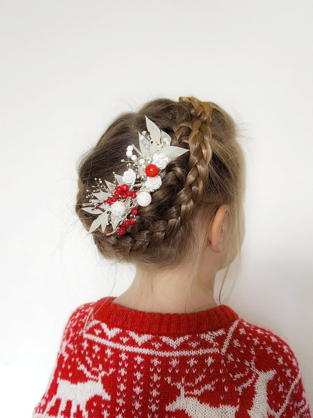 Red Berry Winter Bridal Hair Comb: White Rose Headpiece – handmade floral hair accessory by magaela