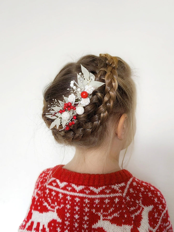 Red Berry Winter Bridal Hair Comb: White Rose Headpiece – handmade floral hair accessory by magaela