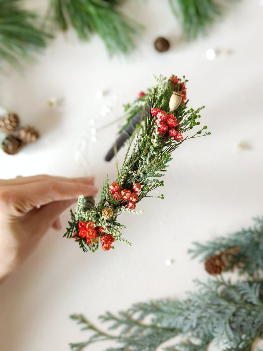 Preserved Flower Christmas Headband: Woodland Fairycore Headpiece – handmade floral hair accessory by magaela