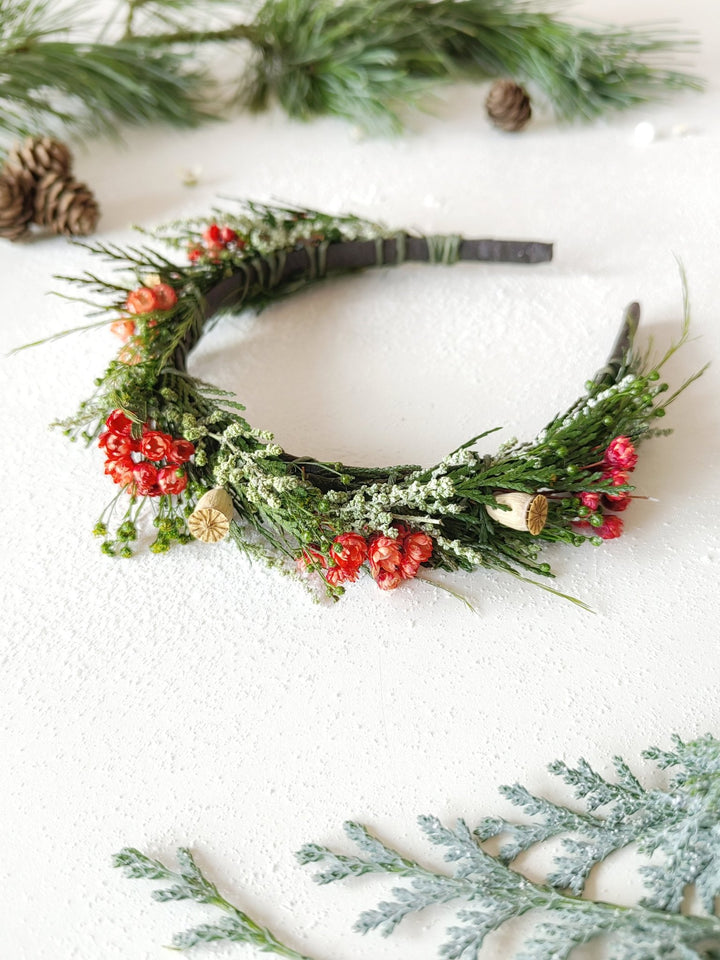 Preserved Flower Christmas Headband: Woodland Fairycore Headpiece – handmade floral hair accessory by magaela
